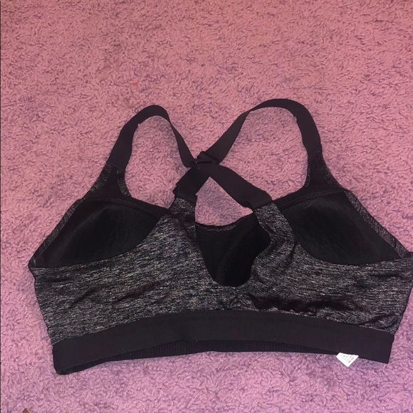 VS Sports Bra - Picture 2 of 3